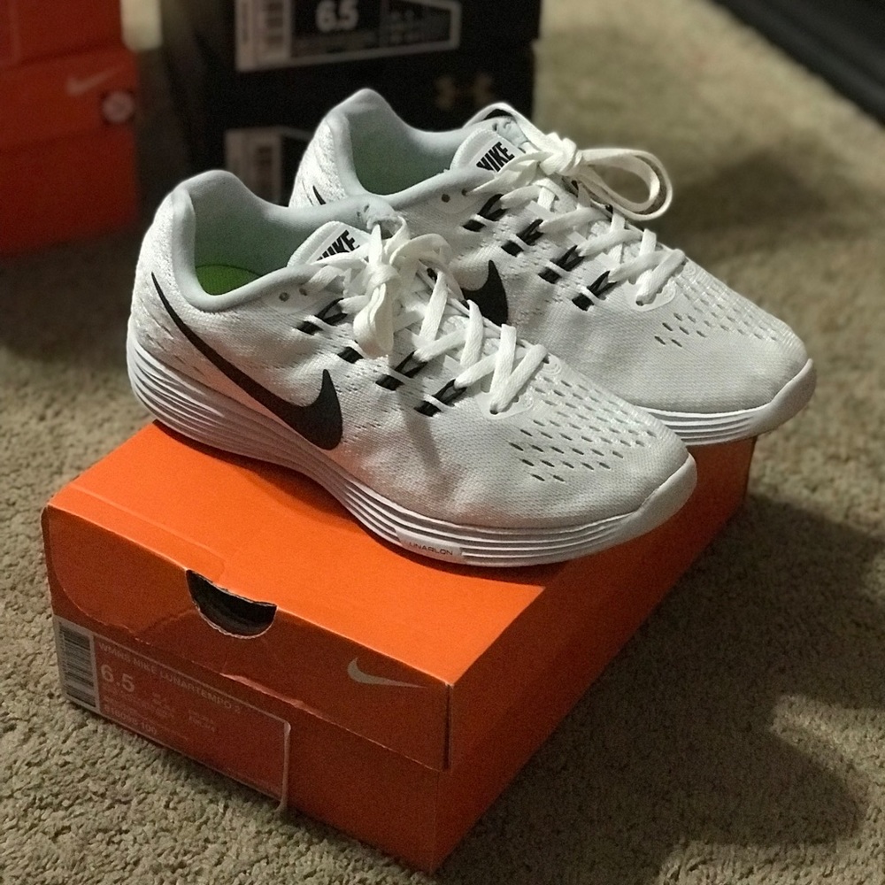 Women’s Nike Lunartempo2 - Picture 2 of 3